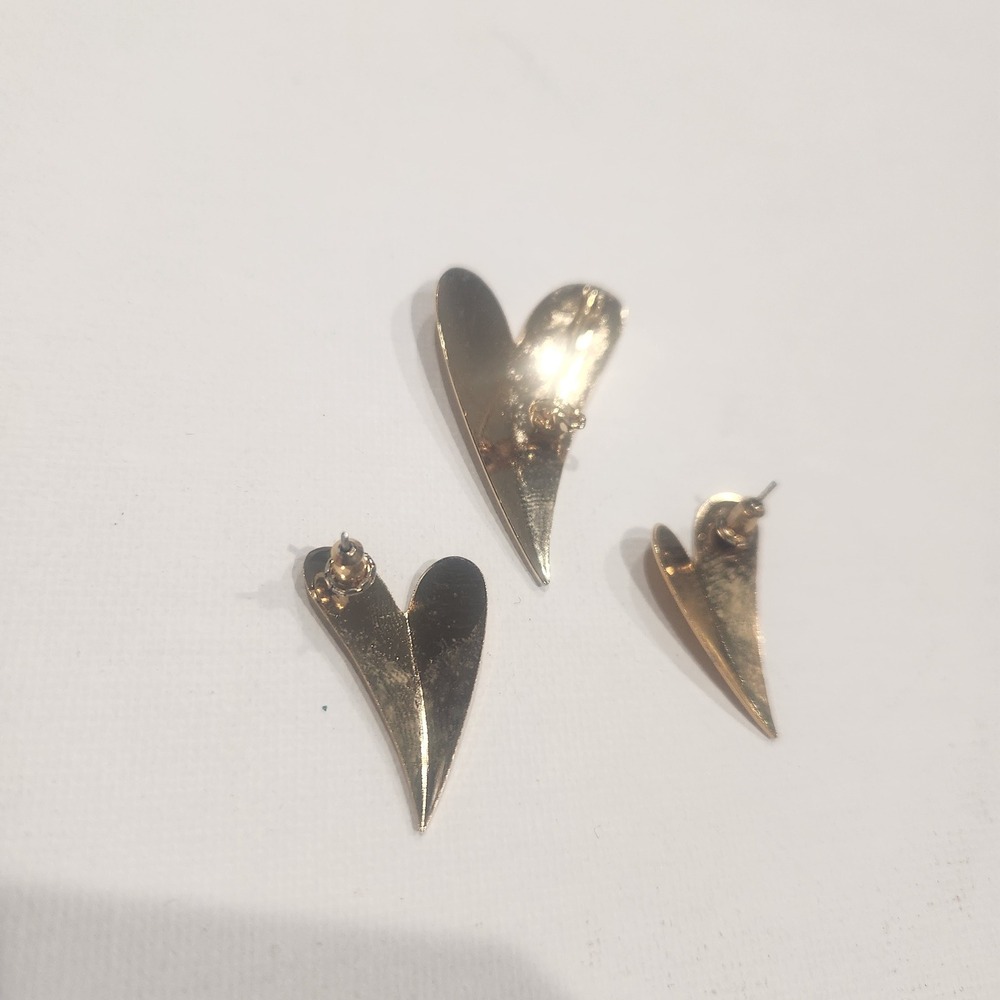 Gold Tone Heart Shape Pin Brooch‎ and Matching Earrings Set